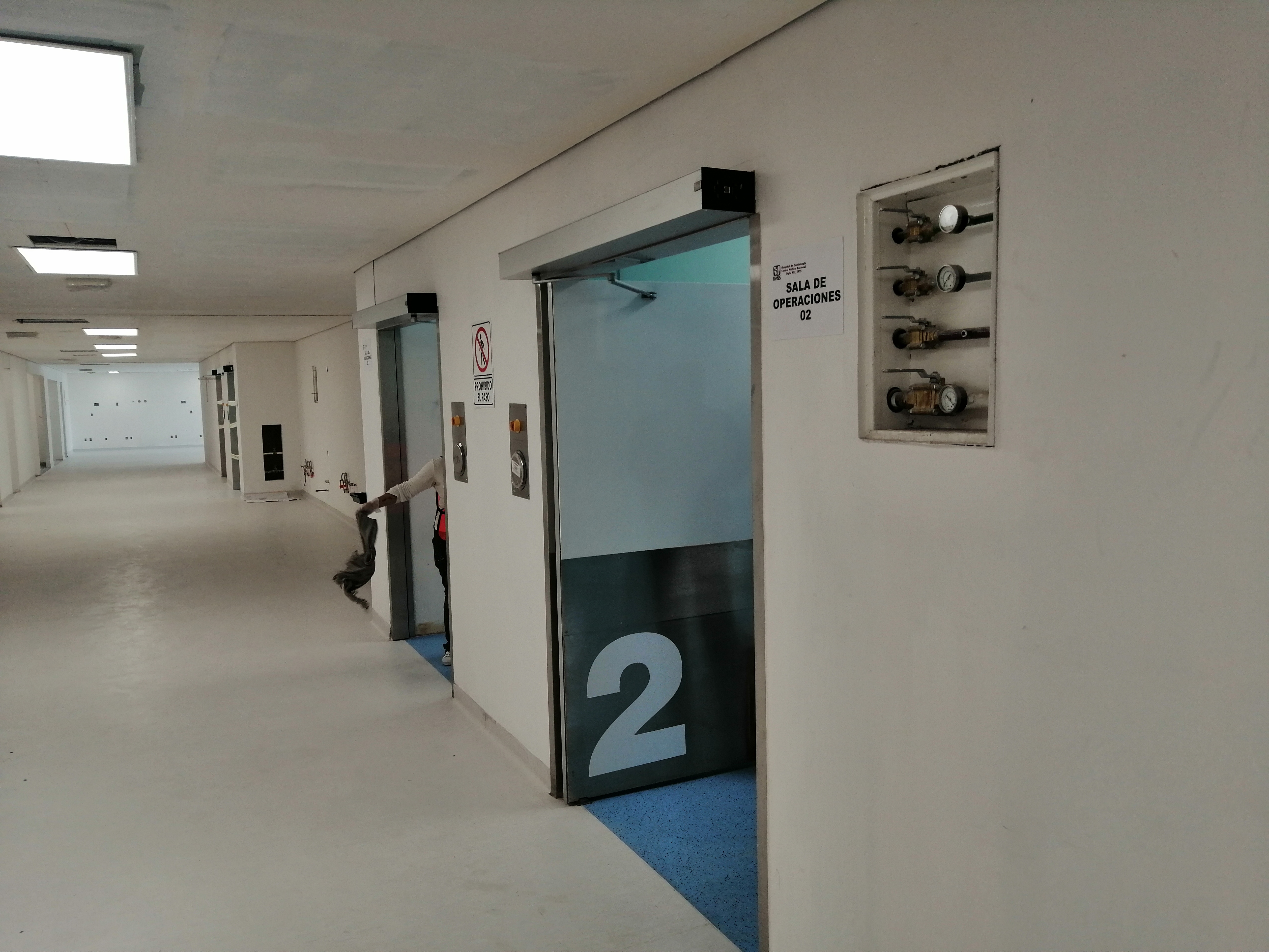 Puertas automáticas quirófano cardiología Hospital Siglo 21